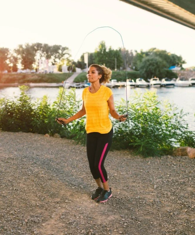 exercise postpartum women jump roping